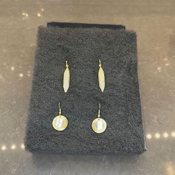 Gold Earring Bundle  - Picture 5 of 9